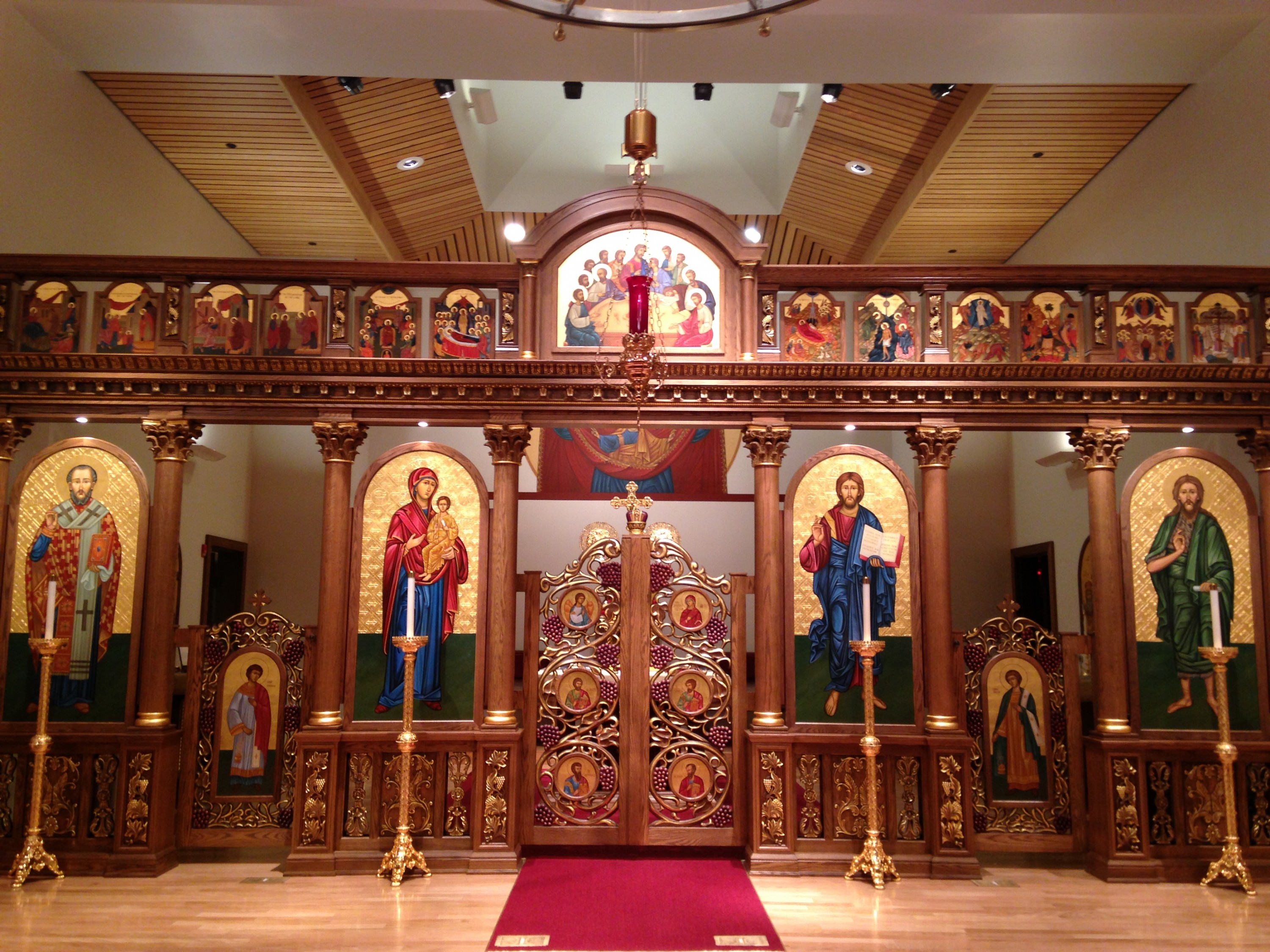 Interior of Epiphany of Our Lord, Annandale, VA